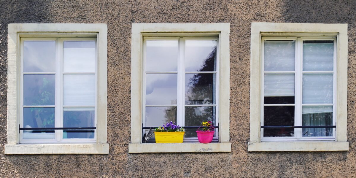 Why Local Businesses in Bedfordshire Are Choosing UPVC Spray Painting